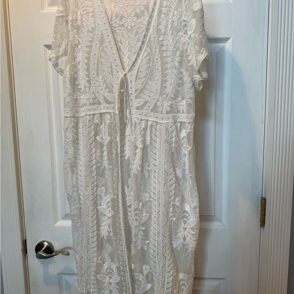 Papillon Blanc Other - Papillon Ivory Lace overlay